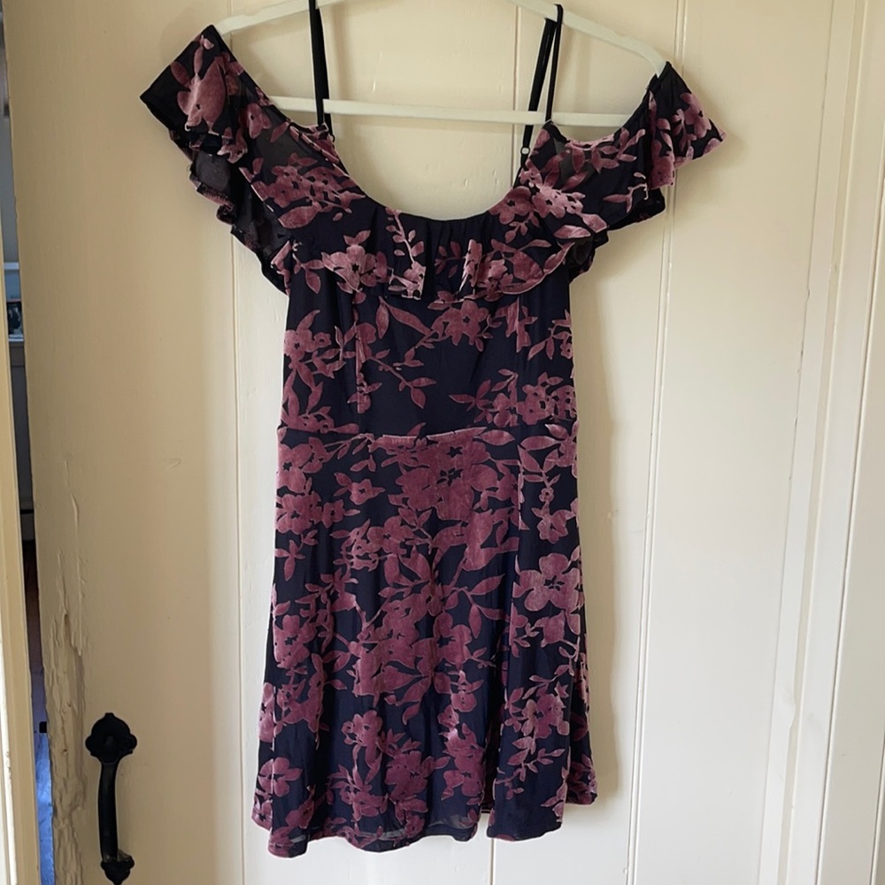 Solemio S mini dress, off-the-shoulder, black with dusty rose velvet florals,